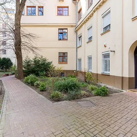 Charming Flat, Steps From Castle - Historic Part Daire