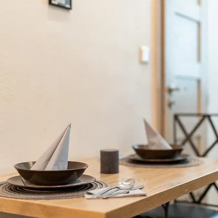 Apartman Charming Flat, Steps From Castle - Free Parking Pozsony