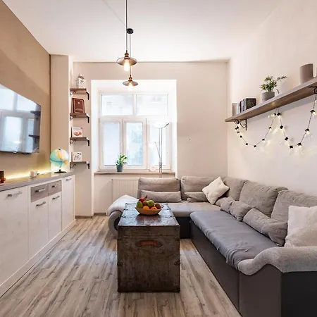 Charming Flat, Steps From Castle - Free Parking Apartament Bratislava